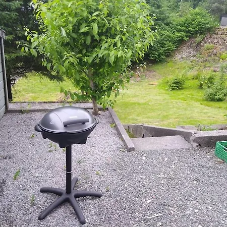 Kjellerleilighet I Fana Til Leie-Med Gratis Parkering Og Mange Kollektiv Reisemuligheter Bergen Exterior foto
